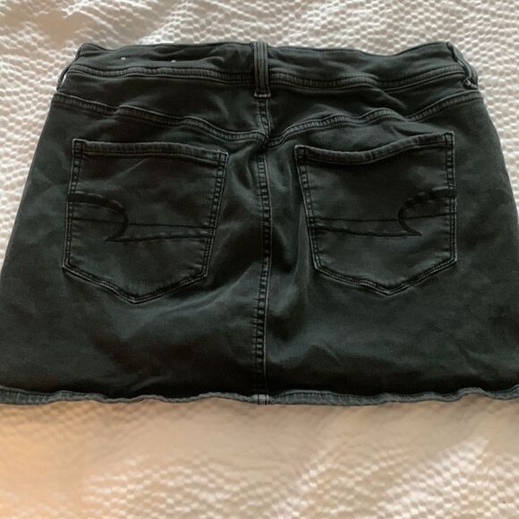 American eagle outfitters, mini skirt, super stretch, small/medium, zip down - Picture 5 of 9
